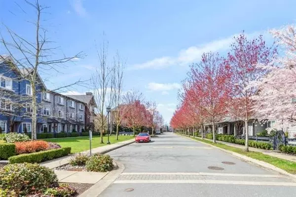 Surrey, BC V3S 2X4,6450 187 ST #21