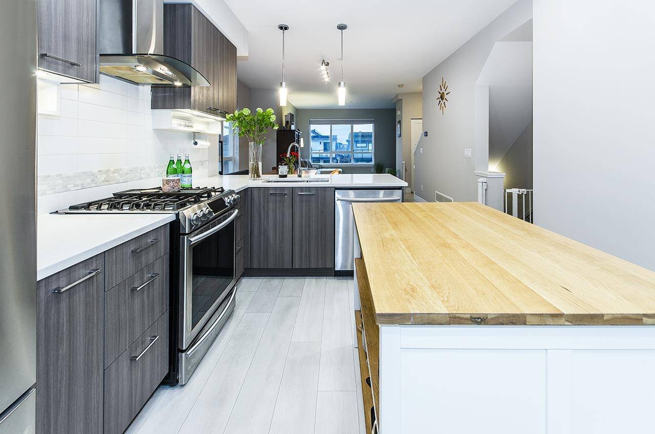Tsawwassen, BC V4M 0C3,1894 Osprey DR #151