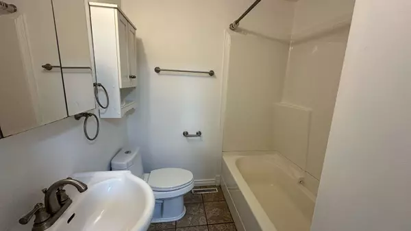 9757 Hillier ST Chilliwack, BC V2P 4K2