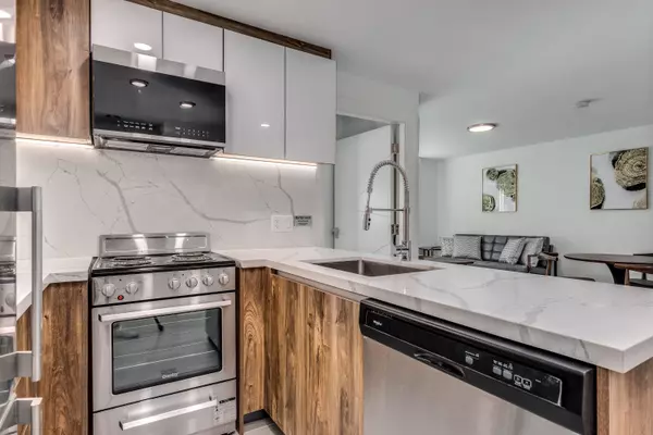 Vancouver, BC V6E 1L4,1168 Pendrell Street #101