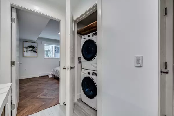 Vancouver, BC V6E 1L4,1168 Pendrell Street #101