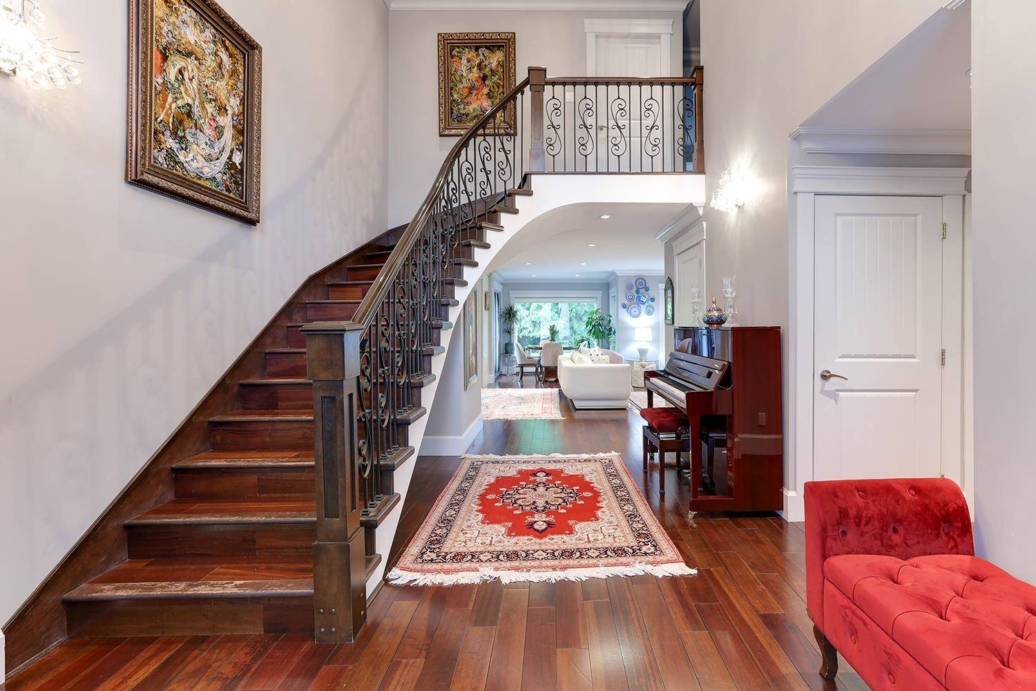 North Vancouver, BC V7N 3P2,3263 Norwood AVE