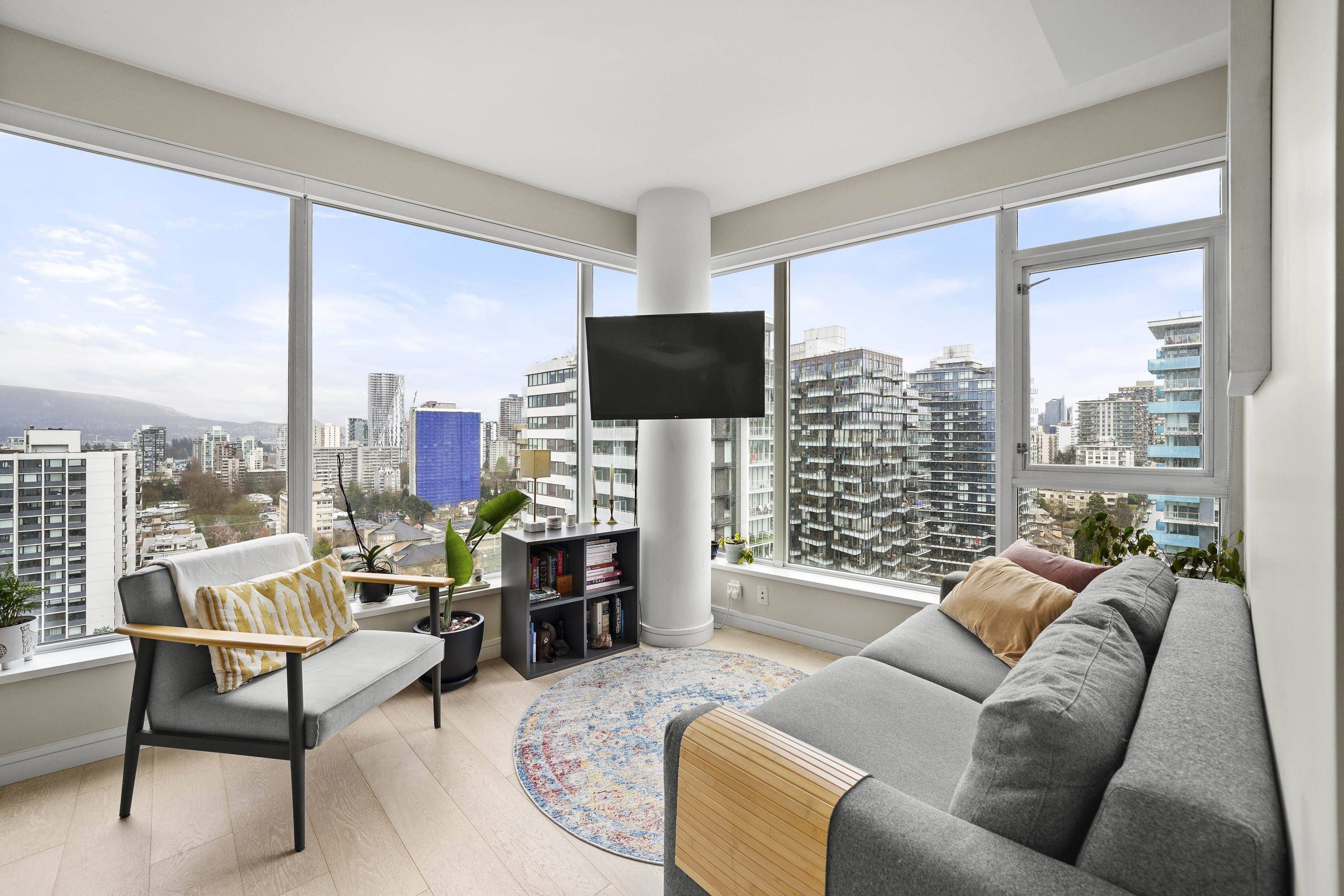 Vancouver, BC V6G 0B1,1221 Bidwell ST #1902