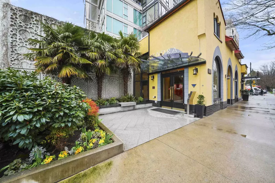 1221 Bidwell ST #1902, Vancouver, BC V6G 0B1