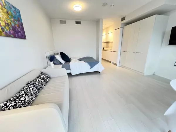 Vancouver, BC V5T 0K4,180 E 2nd AVE #809