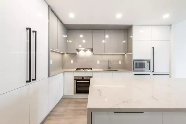 Burnaby, BC V5H 0J9,4711 Hazel ST #603