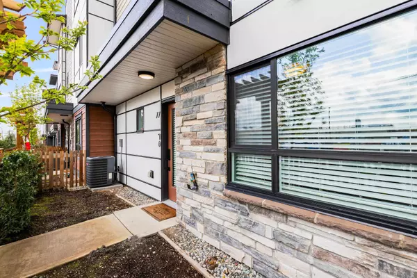 Langley, BC V2Y 3L8,20150 81 AVE #77