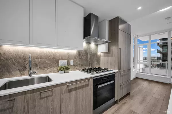 Burnaby, BC V5C 0L9,2288 Alpha AVE #602