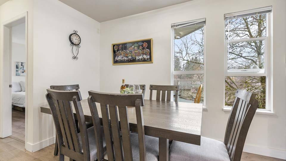 10188 155 ST #312 Surrey, BC V3R 0R6