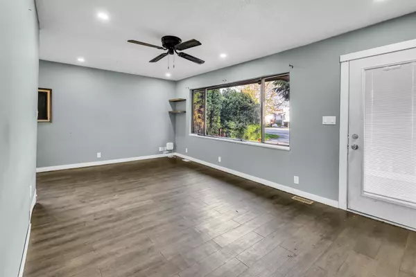 Maple Ridge, BC V2X 1G2,20309 Lorne AVE