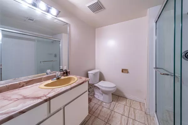 Richmond, BC V7A 4K8,10571 Bissett DR