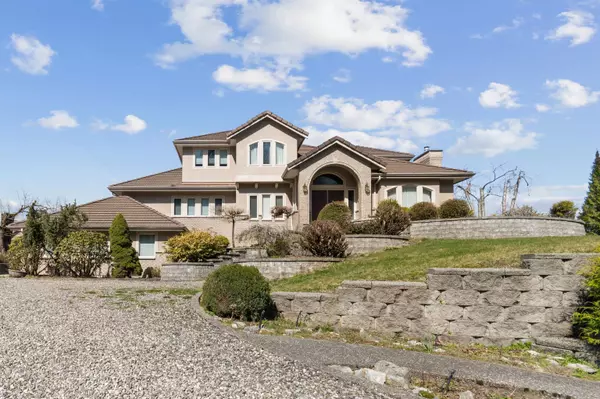 8455 Grand View DR, Chilliwack, BC V2R 4A2