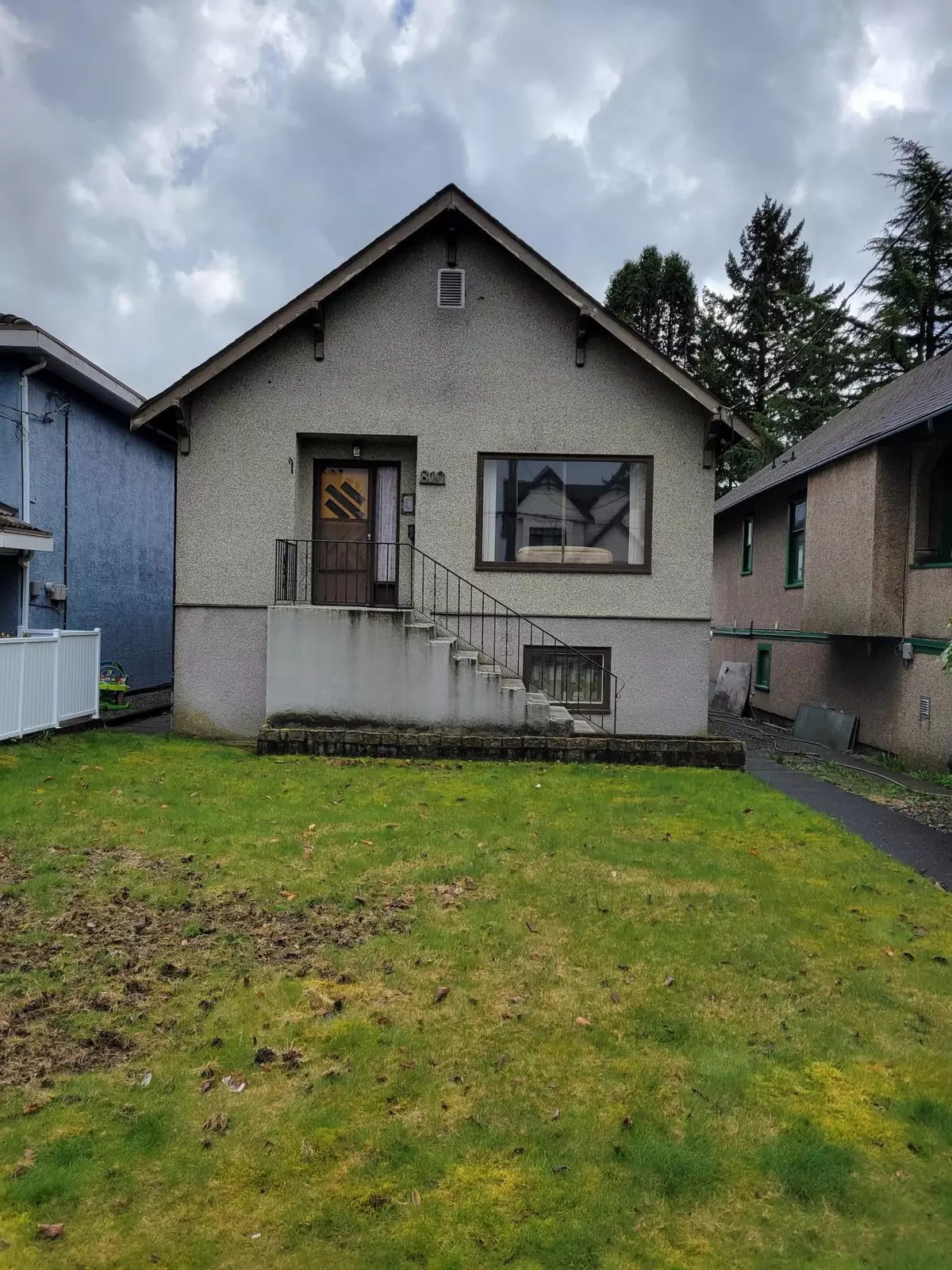 New Westminster, BC V3M 2Y6,810 Dublin ST