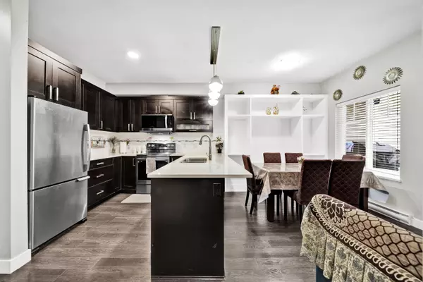 Surrey, BC V3W 2C3,13864 Hyland ST #15