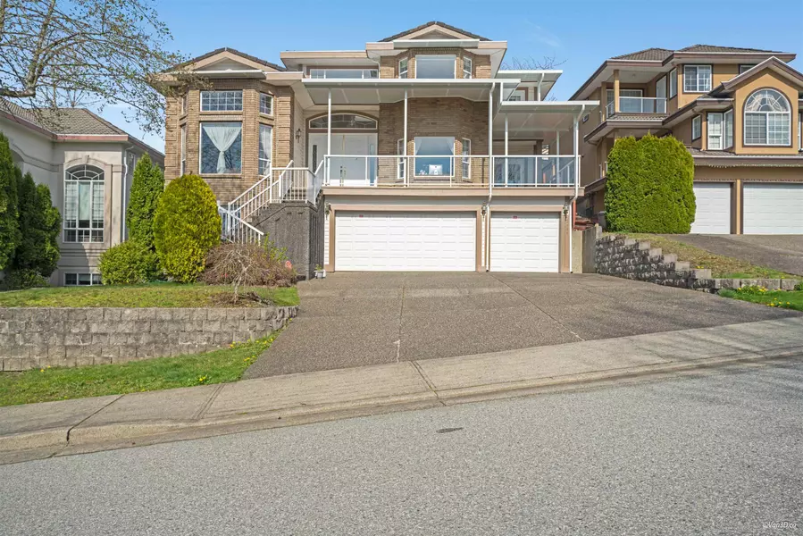2551 Sapphire PL, Coquitlam, BC V3E 2Z1