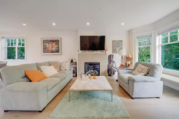 Vancouver, BC V6P 5M2,7281 Cypress ST