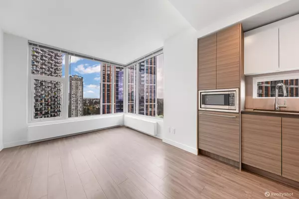 Surrey, BC V3T 0P8,13655 Fraser HWY #1909