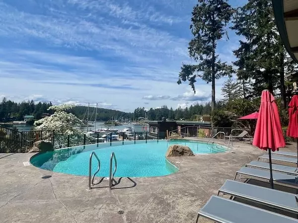 Madeira Park, BC V0N 2H0,12849 Lagoon RD #1D