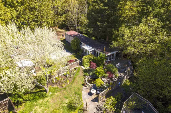 966 Copper DR Britannia Beach, BC V0N 1J0