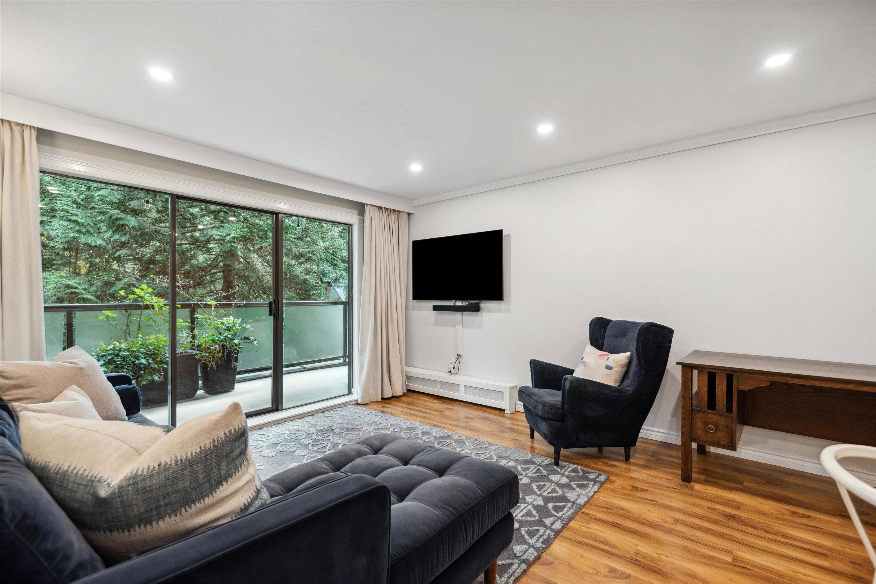 Vancouver, BC V6H 3R3,1345 W 15th AVE #319