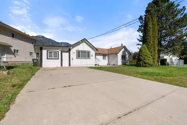 Hope, BC V0X 1L2,63865 Old Yale RD