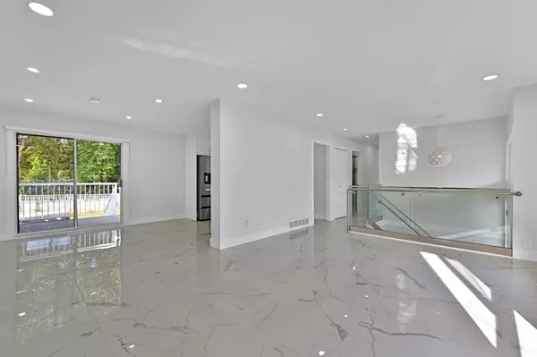 Abbotsford, BC V2S 7B8,32955 Malahat PL