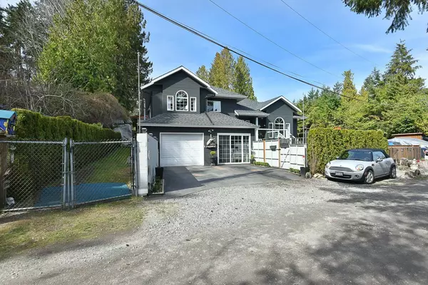 Sechelt, BC V0N 3A0,5457 Burley PL