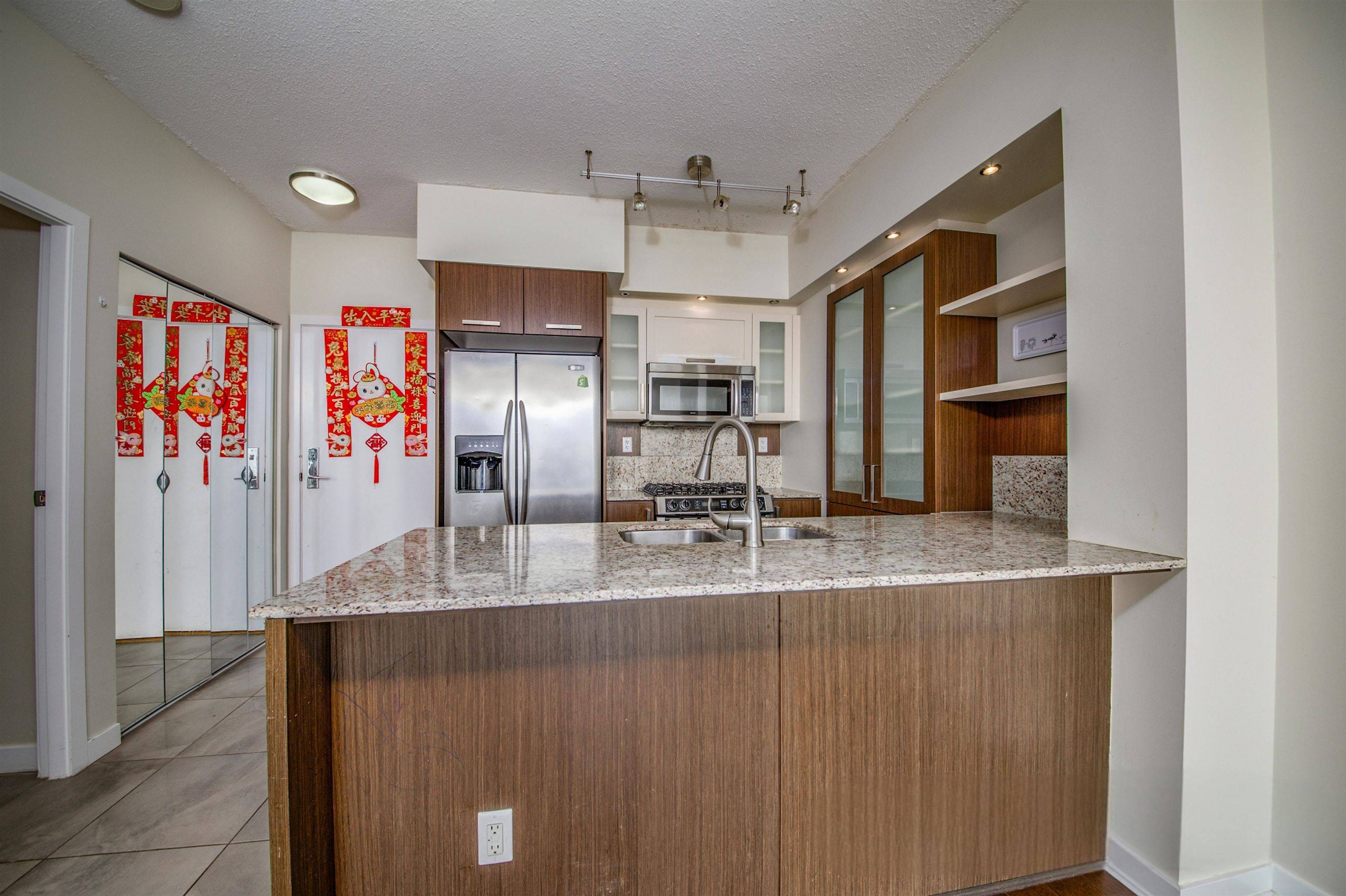 2980 Atlantic AVE #2903, Coquitlam, BC V3B 0G2