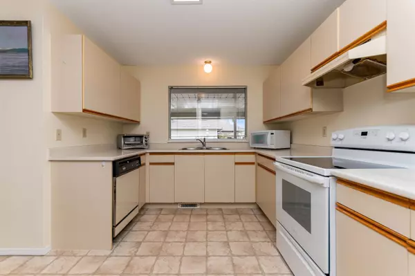 7610 Evans RD #203 Chilliwack, BC V2R 2Z5