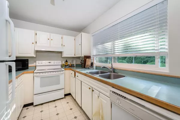 Port Moody, BC V3H 1N5,1948 Highview PL