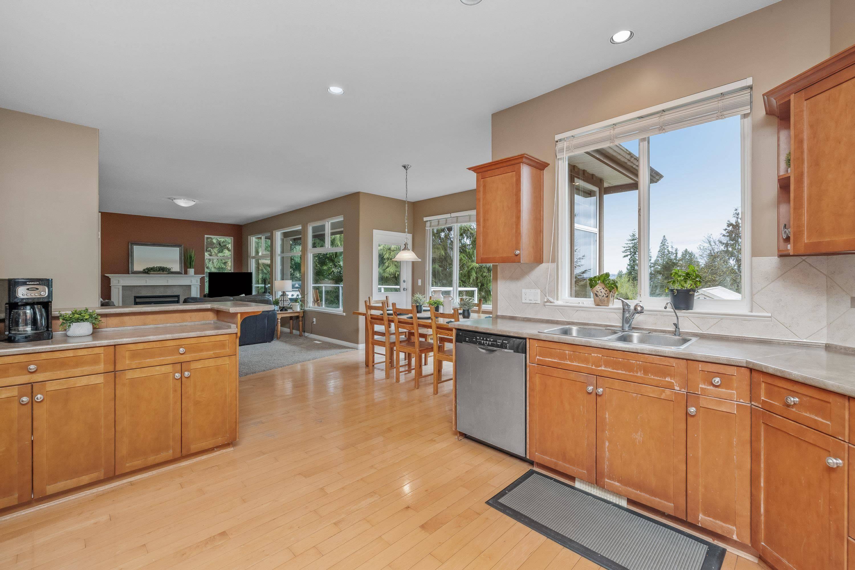 20629 46a AVE Langley, BC V3A 3K1