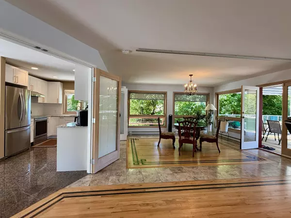 12881 Sunshine Coast HWY Madeira Park, BC V0N 2H1