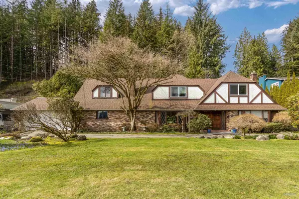 163 Stevens DR, West Vancouver, BC V7S 1C3