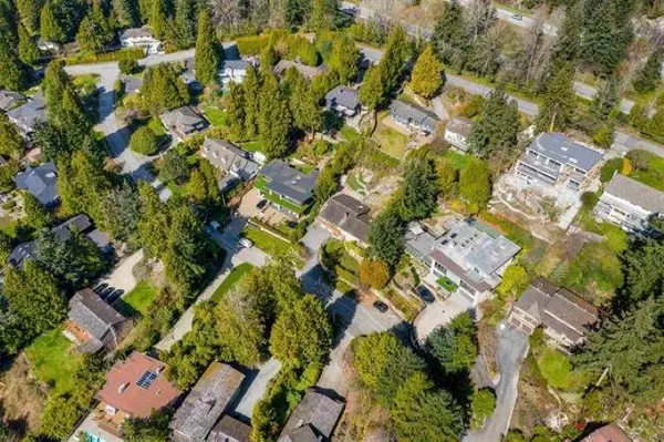 West Vancouver, BC V7V 3H9,3895 Southridge AVE