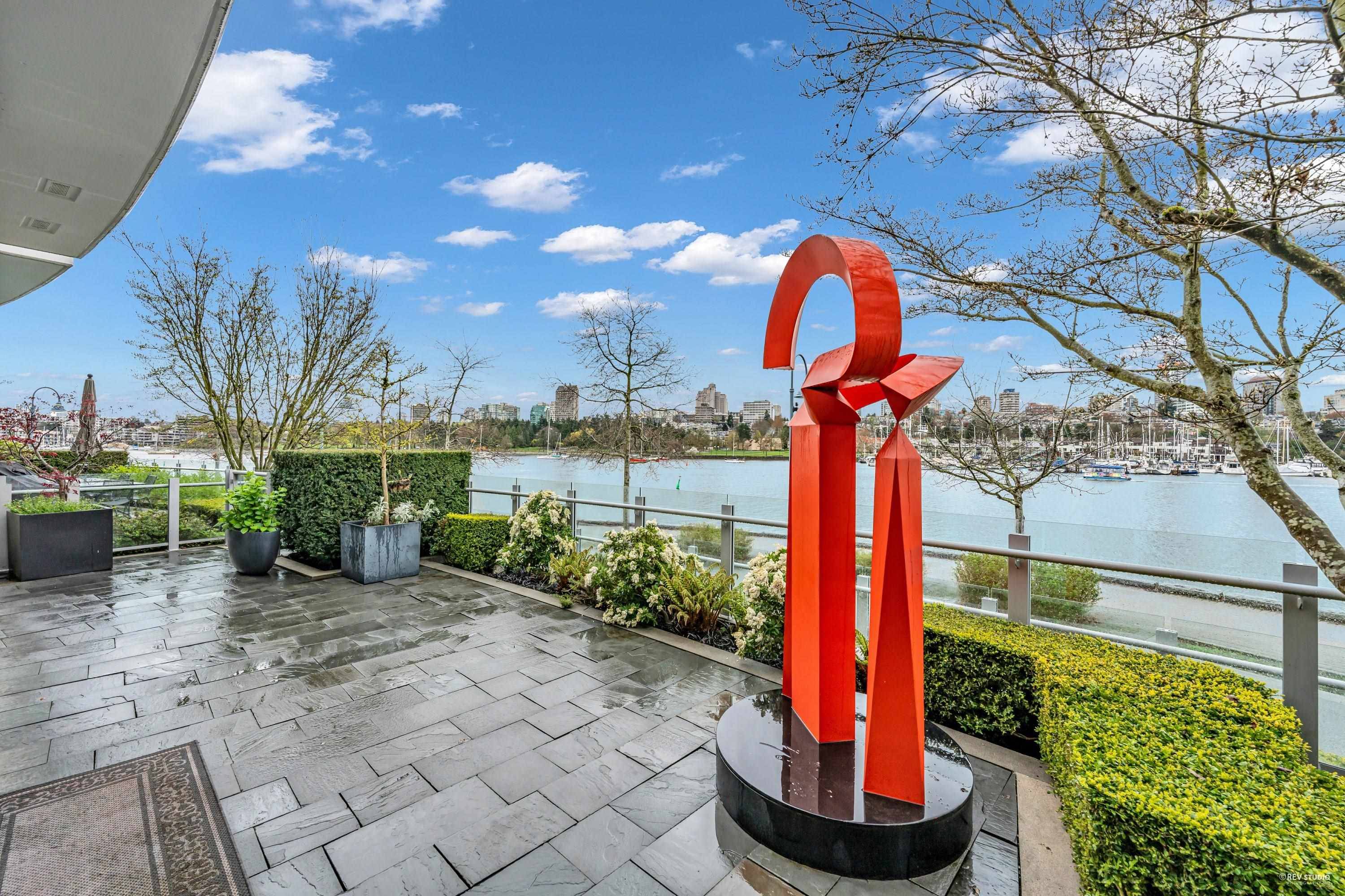 1576 Homer Mews, Vancouver, BC V6Z 0A6