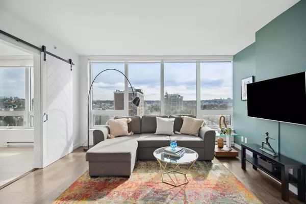 Vancouver, BC V6A 0G6,933 E Hastings ST #808