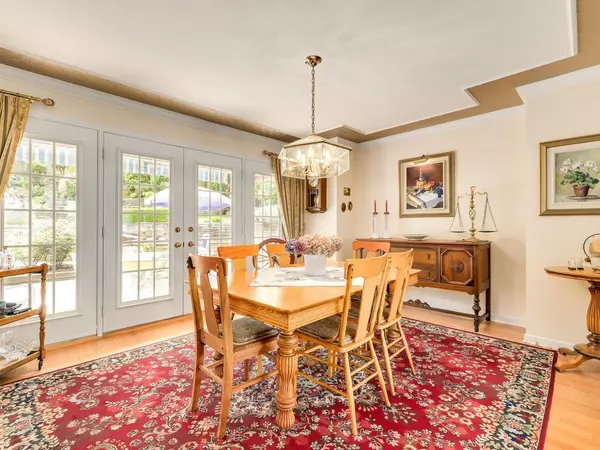 Tsawwassen, BC V4M 4B3,4704 Stahaken PL