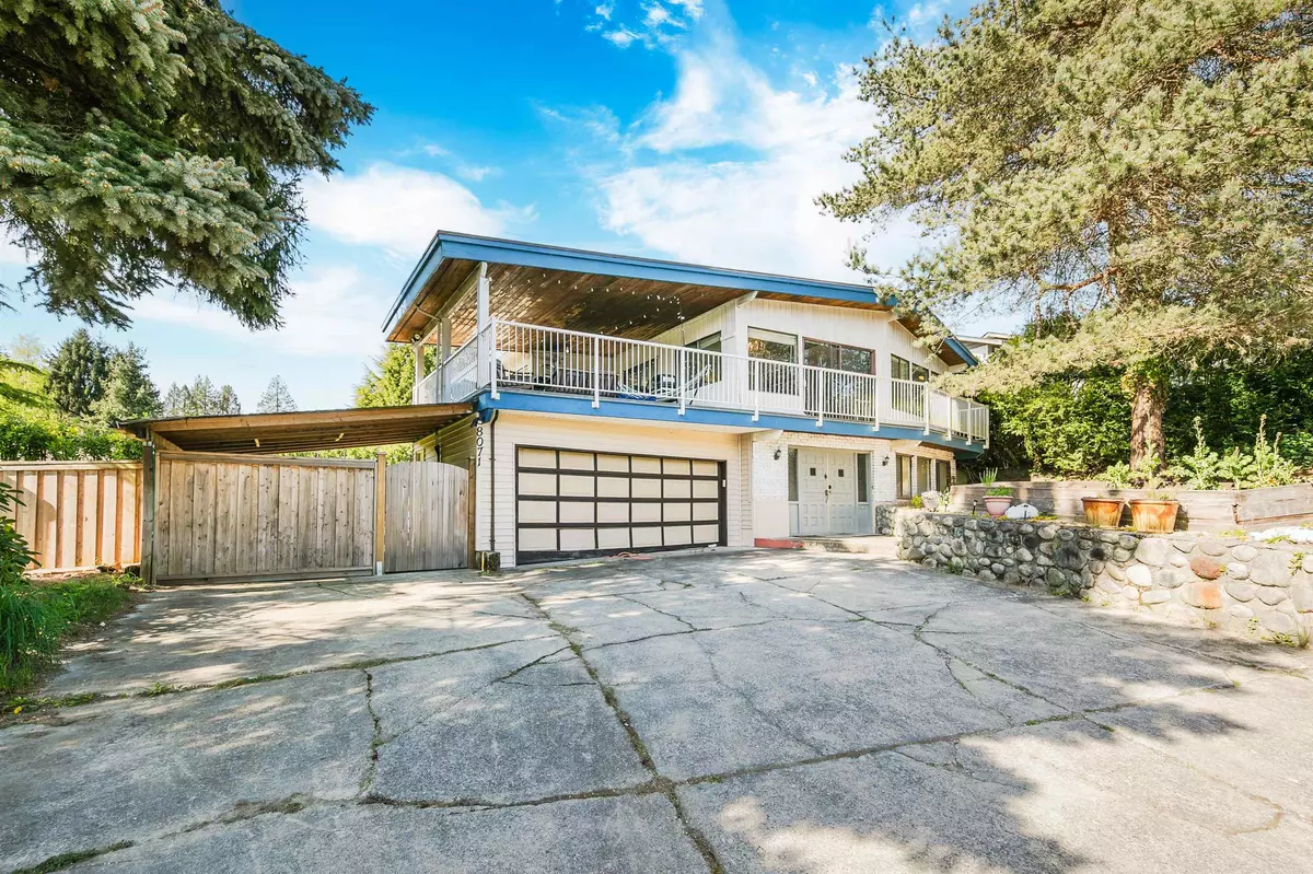 Burnaby, BC V5A 3N5,8071 Greenlake PL