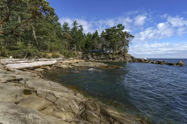 Gabriola Island, BC V0N 1P0,Lot C Ellis RD