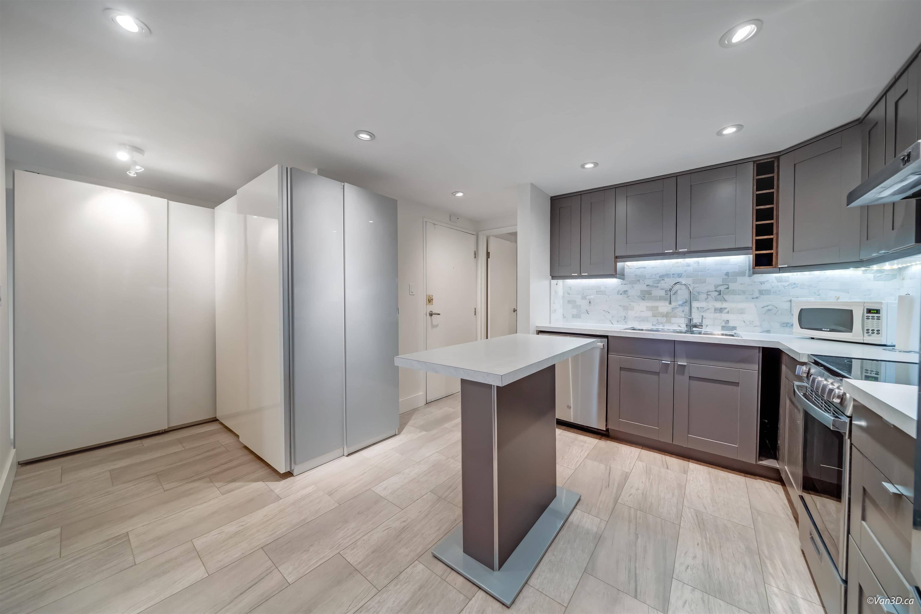 Vancouver, BC V6G 1M9,1855 Nelson ST #103