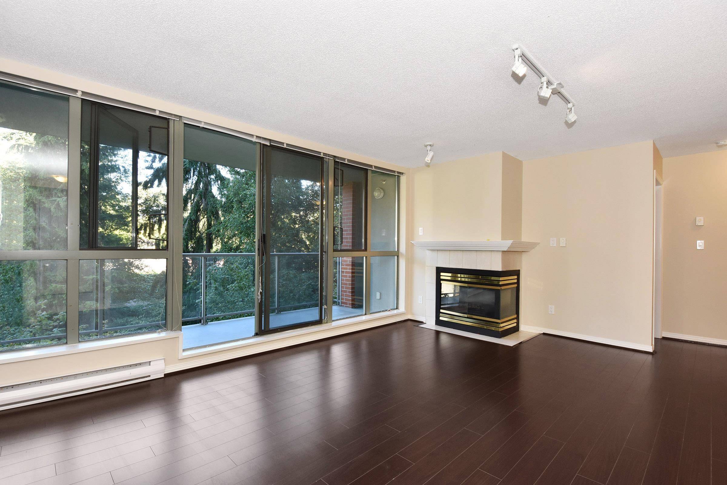 Vancouver, BC V6T 2H4,5657 Hampton PL #302