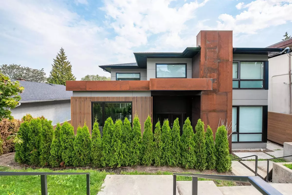 Burnaby, BC V5H 3S4,6192 Elgin AVE