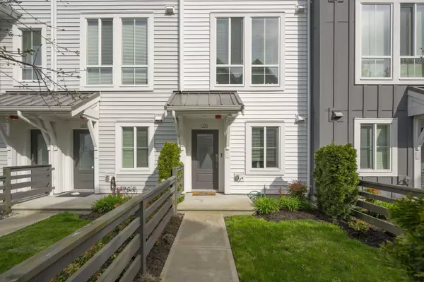Tsawwassen, BC V4M 0C2,4638 Orca WAY #47