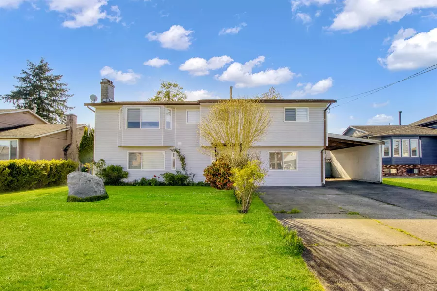 7273 130 ST, Surrey, BC V3W 4J8