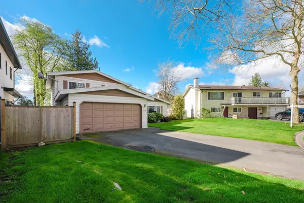 Surrey, BC V3V 6P8,13318 Sutton PL