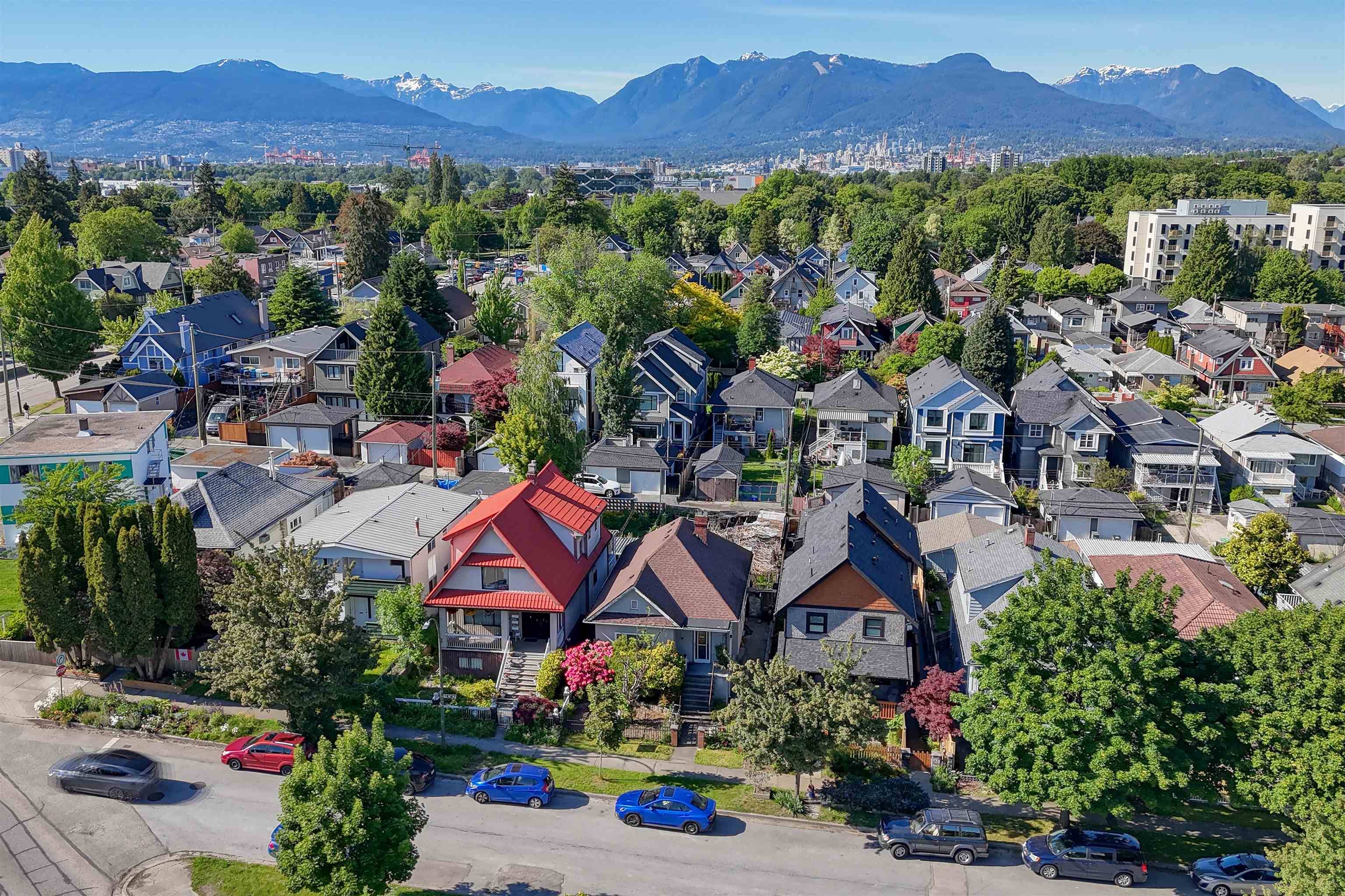Vancouver, BC V5N 2C7,1349 E 14th AVE