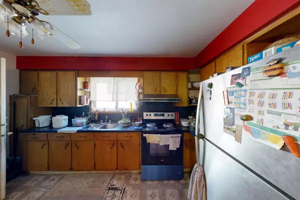 Vancouver, BC V5N 2C7,1349 E 14th AVE