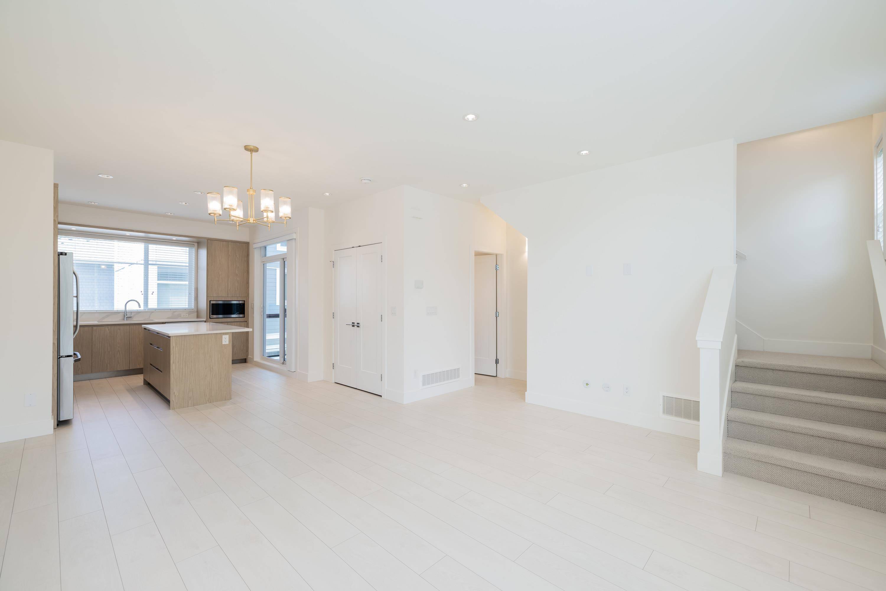 Surrey, BC V3Z 1H2,2328 167a ST #27