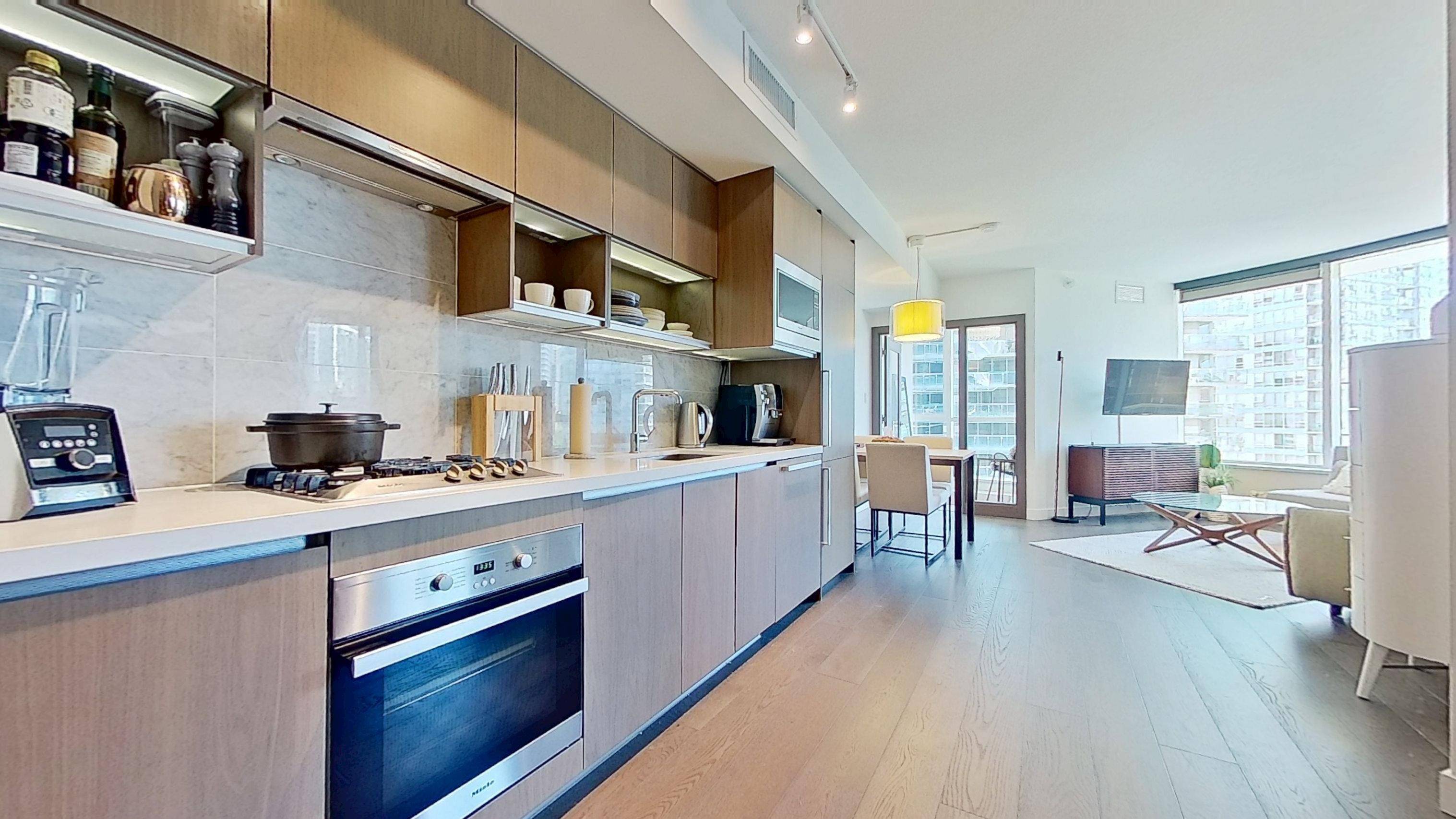 68 Smithe ST #1120 Vancouver, BC V6B 0P4
