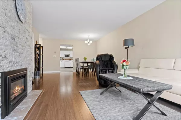 Abbotsford, BC V2S 6Y2,33030 George Ferguson WAY #114